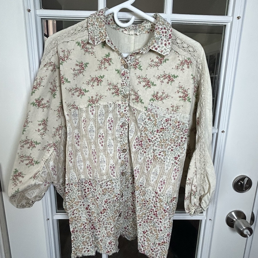 Easel Patchwork Floral Button Down Shirt Woman's Medium Cottagecore Boho Lace